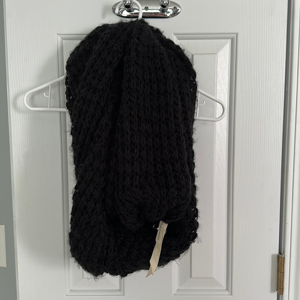Paula Bianco infinity scarf